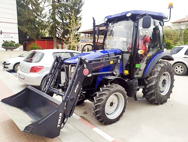 Община Стрелча се сдоби с нов универсален трактор